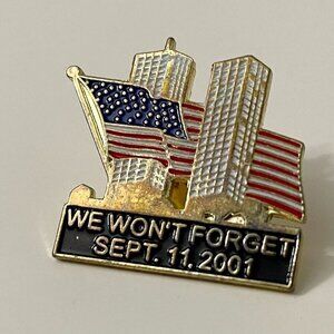 2001 We Wont Forget September 11th Commemorative Lapel Pin Twin Towers